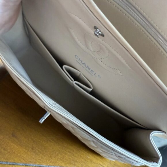 Chanel Classic Beige Clair Lambskin Quilted Medium Double Flap Bag Authentic - Picture 11 of 12